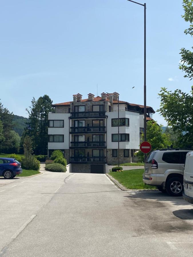 K'S Place Apartment Pravets Golf Resort Bagian luar foto