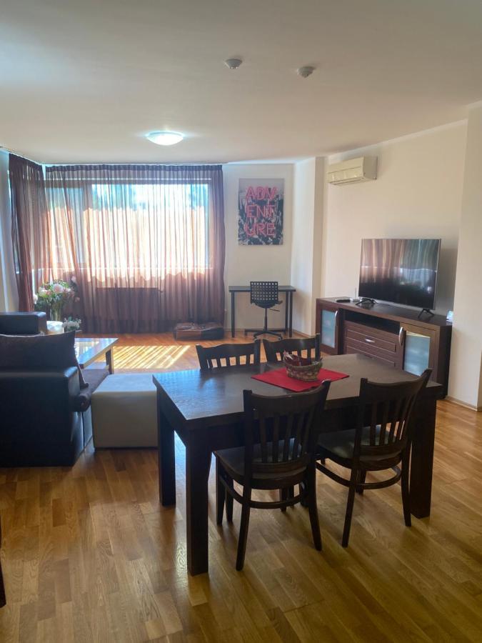 K'S Place Apartment Pravets Golf Resort Bagian luar foto
