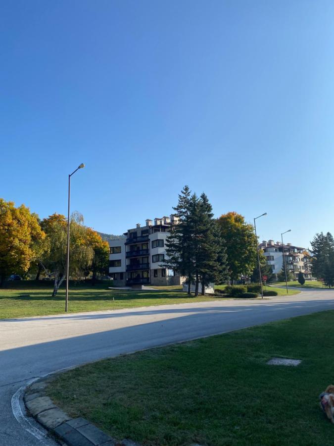 K'S Place Apartment Pravets Golf Resort Bagian luar foto
