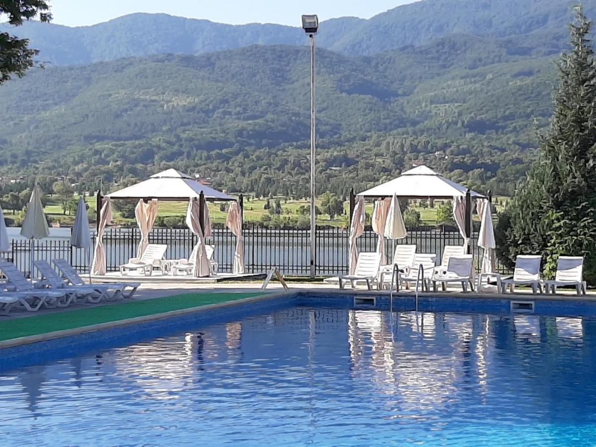 K'S Place Apartment Pravets Golf Resort Bagian luar foto